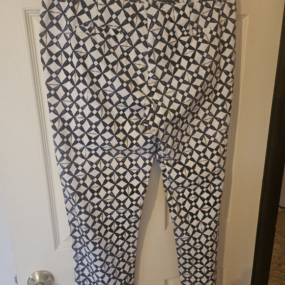 Patterned Pants Heirloom by Anthropologie size L - Picture 6 of 7